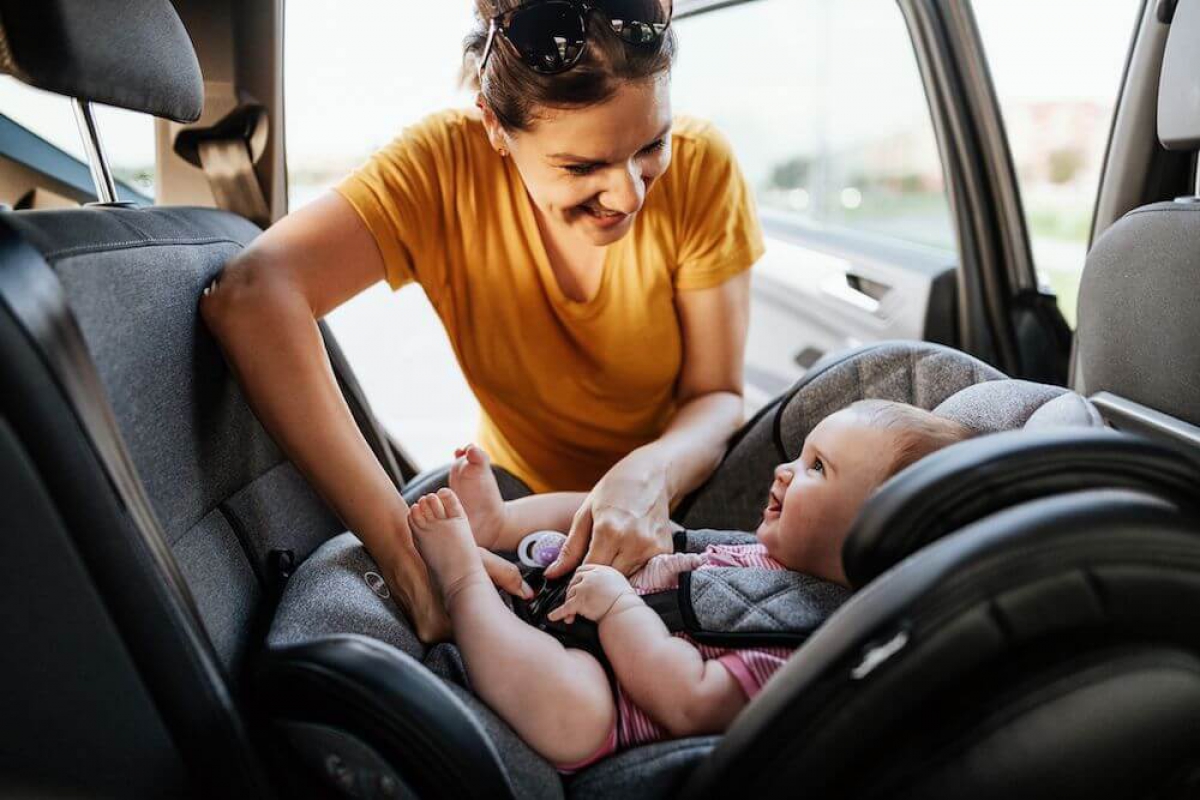 Cadeirinha de carro: idade, como usar e suas normas